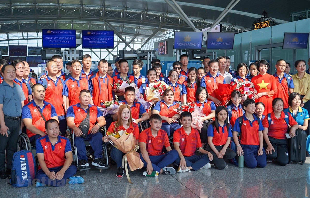 163 Vietnamese athletes depart for ASEAN Para Games 12