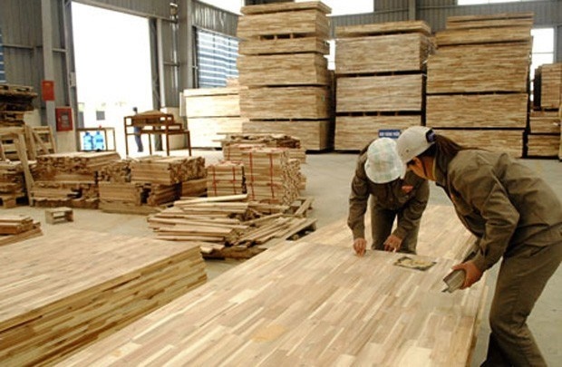 US again extends duty evasion investigation into plywood from Vietnam