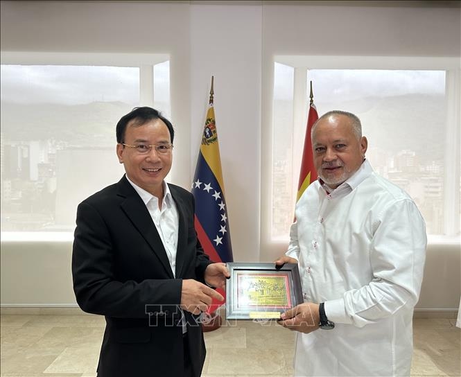 Party delegation visits Venezuela to boost bilateral ties