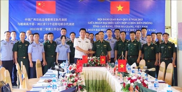 Vietnames, Chinese localities step up border patrols, management