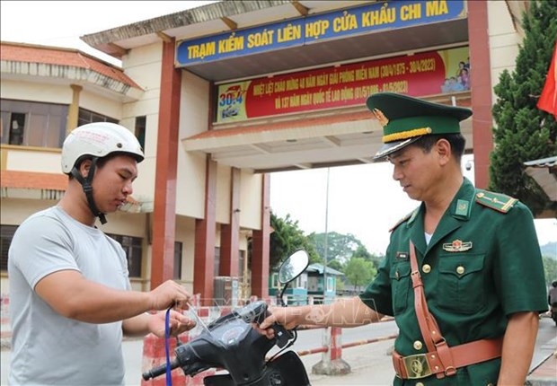 QR codes used to manage people traversing Chi Ma border gate