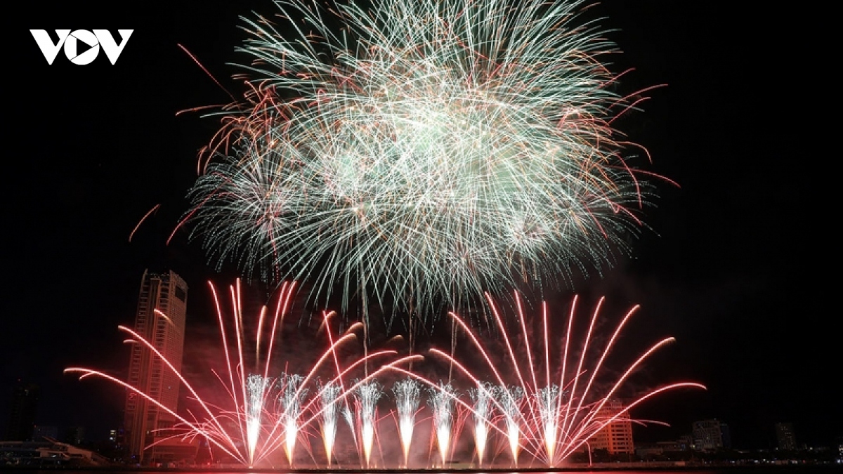 Newcomers France win Da Nang International Fireworks Festival 2023