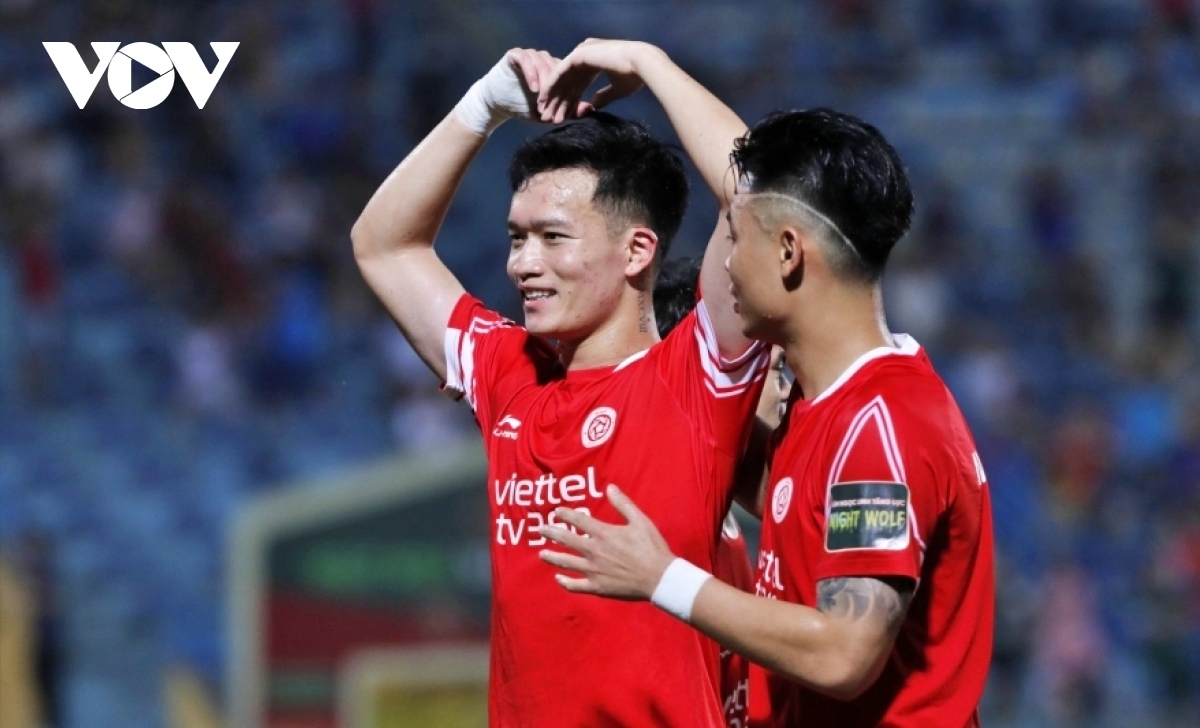 Hoang Duc named as the most valuable footballer in V.League 1 2023
