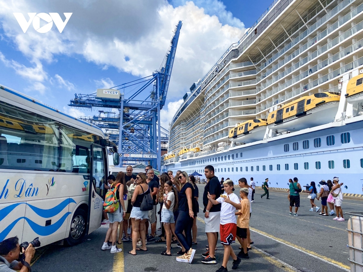Royal Caribbean International commits to bringing cruise tourists to Vietnam