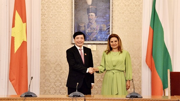 Vietnamese NA General Secretary meets with Bulgarian counterpart
