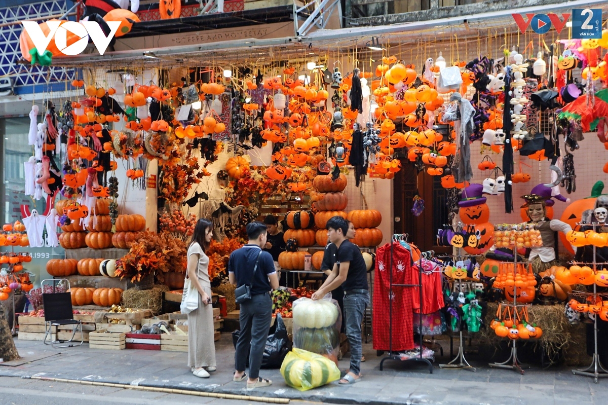 Halloween atmosphere coming early to Vietnamese capital