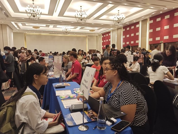 Nearly 70% of Vietnamese students go on to study at US universities