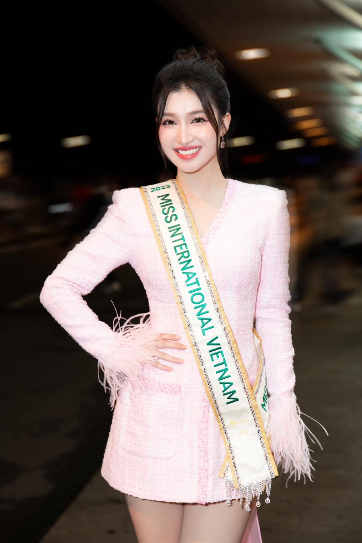 Phuong Nhi departs for Miss International 2023 in Japan