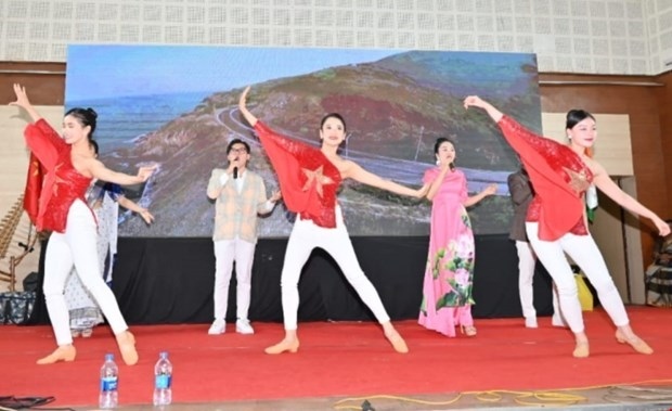 Festival held to forge Vietnam-India friendship
