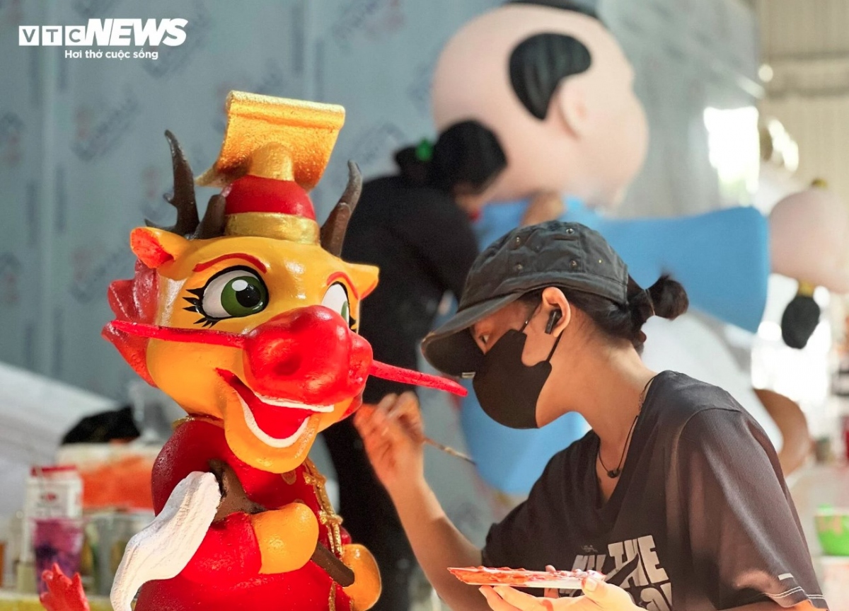Dragon figurines created to welcome in Lunar New Year