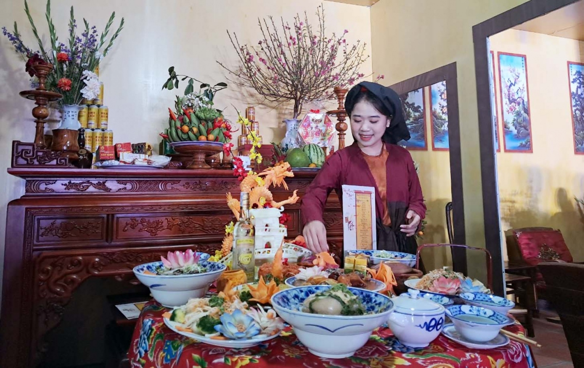Traditional Tet activities recreated at Thang Long imperial citadel