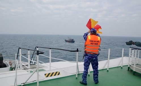 Vietnamese, Chinese coast guard forces’ joint patrol