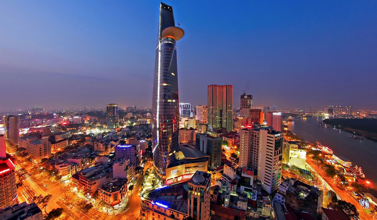 Foreign media: Vietnam to see highest increase in wealth growth