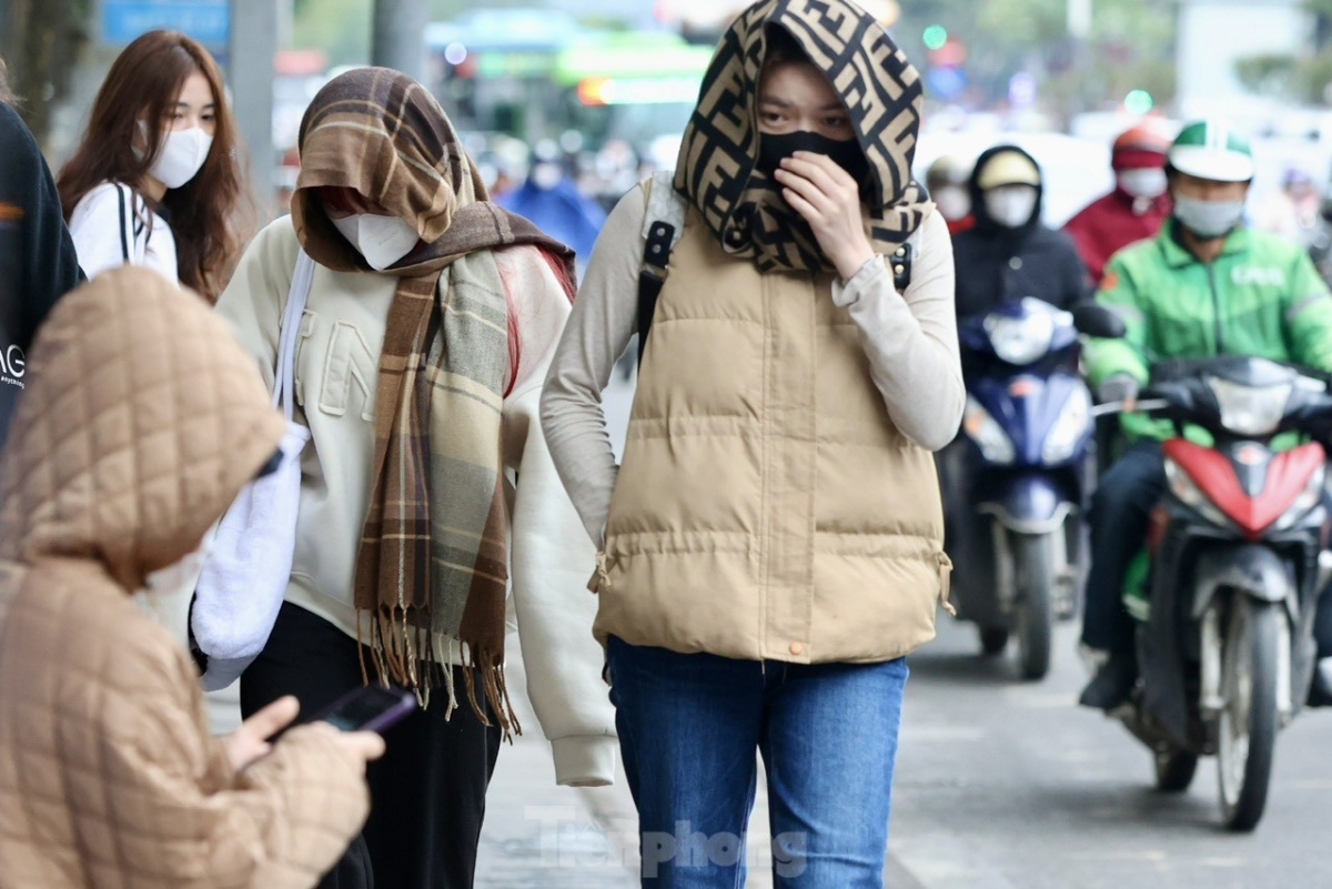 Hanoians struggle as cold air hits northern region