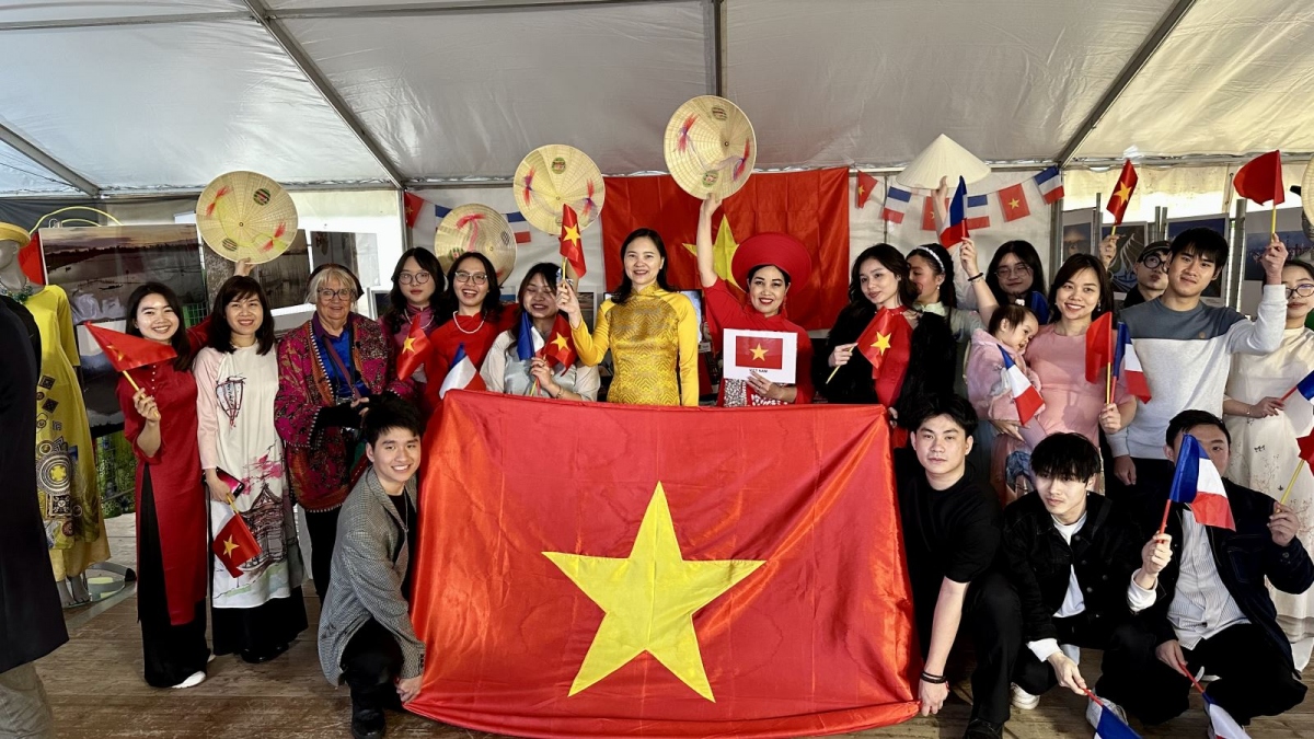 Vietnamese booth impresses international friends at Francophone festival