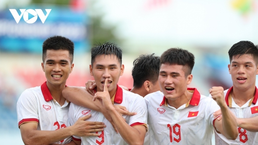 Vietnam trounces Tajikistan in friendly match ahead of Asian Cup finals