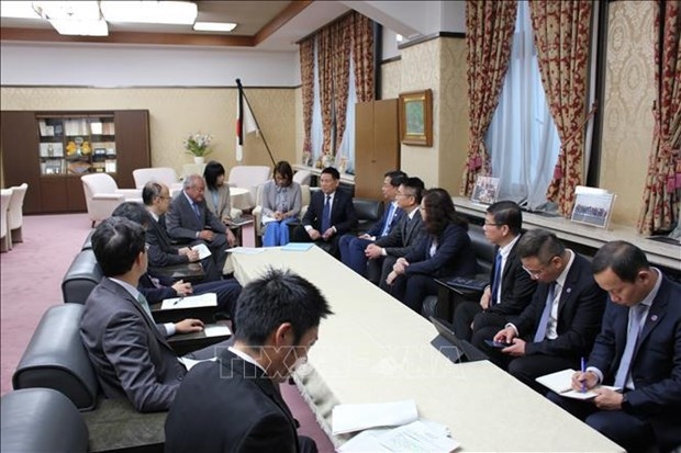 Vietnam, Japan promote financial cooperation