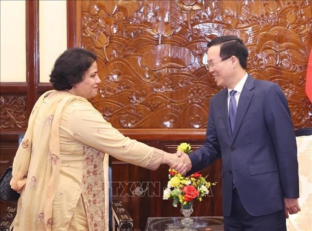 President receives outgoing Pakistani Ambassador