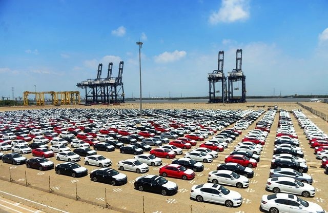 Vietnam prefers cars imported from Indonesia