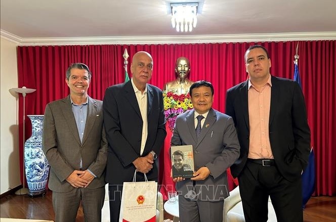 Brazilian city aspires to boost sports and tourism co-operation with Vietnam