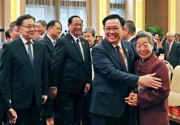 NA Chairman joins in Vietnam - China people’s friendship meeting