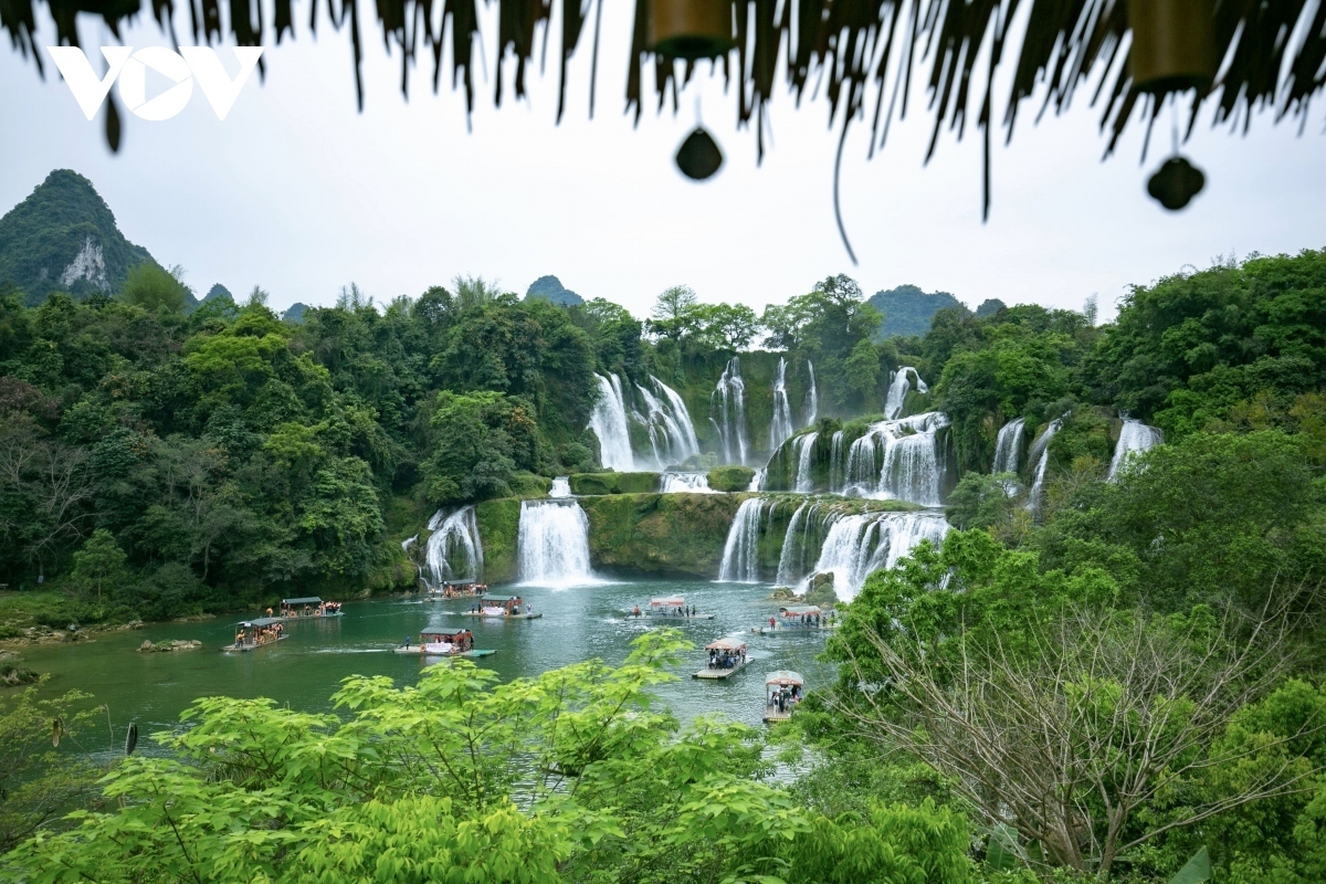 Ban Gioc waterfall among top 21 most beautiful in the world