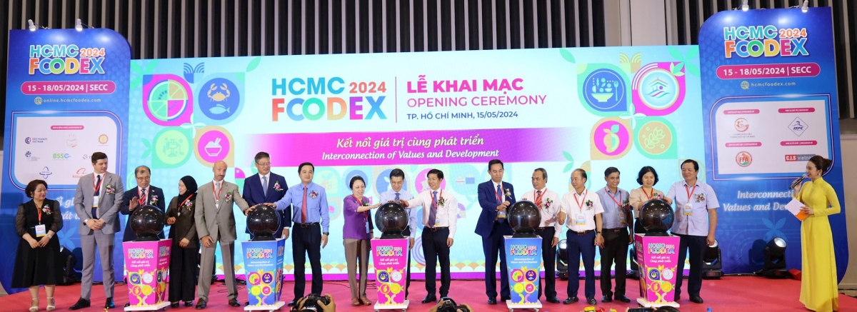 Over 400 domestic, foreign firms attend international food industry exhibition