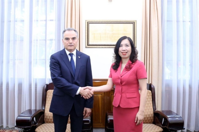 Deputy FM receives new ambassadors of Turkmenistan, Iceland