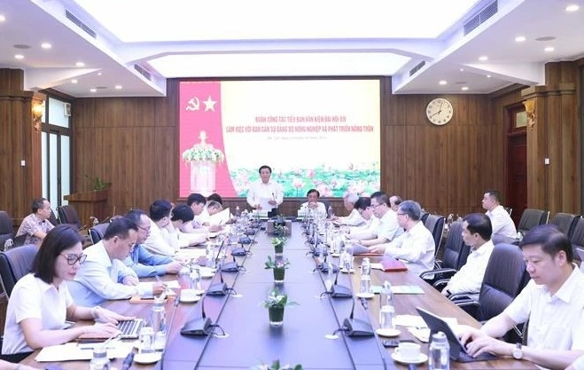Party official urges greater efforts to develop agricultural sector