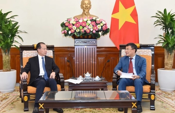 China,Vietnam push for stronger friendship and fraternal ties