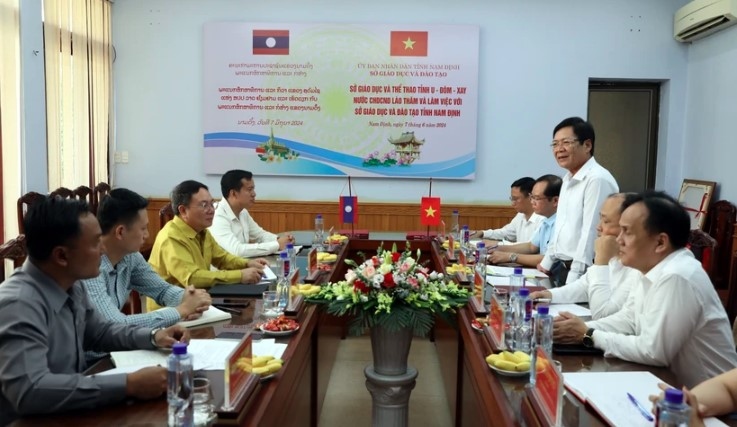 Nam Dinh, Laos’ Oudomxay step up human resources training cooperation