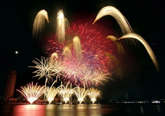 Finnish team triumphs at Da Nang International Fireworks Festival