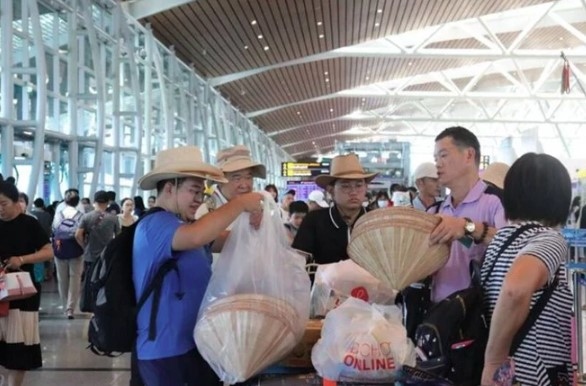 Da Nang needs new products for tourists to stay longer: Official