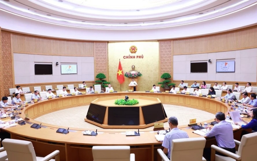 Cabinet discusses building of three draft laws