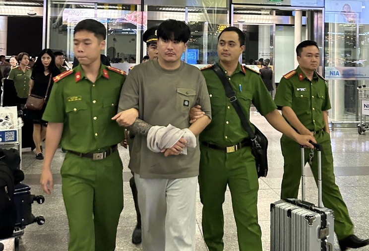 Hanoi police arrest internationally-wanted Korean murderer