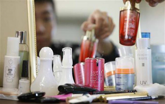 Vietnamese men more into beauty products online than women