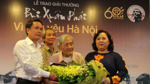 Bui Xuan Phai awards granted for cultural contributions to Hanoi