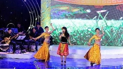 Vietnam–China singing contest picks regional winners