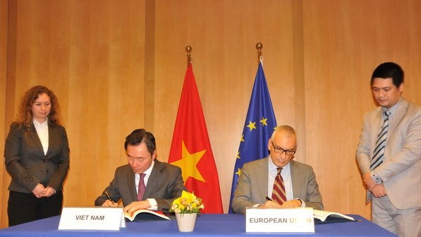 EU, Vietnam sign PCA protocol
