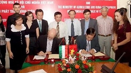 Vietnam, Hungary sign criminal extradition pact