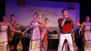 Vietnam, India review Friendship Year