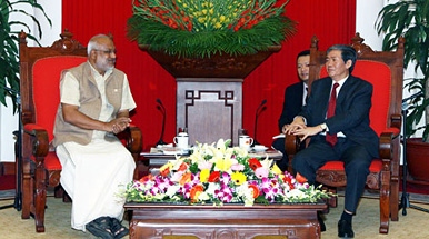 Indian communists welcomed in Hanoi