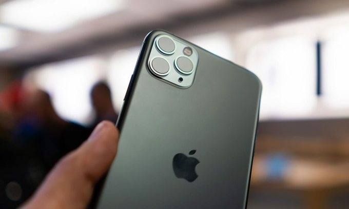 Thousands of Vietnamese preorder iPhone 11 models