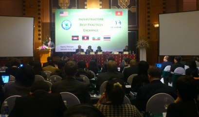 Seminar discusses infrastructure development in Lower Mekong region