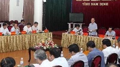 NA Chairman works with Nam Dinh province