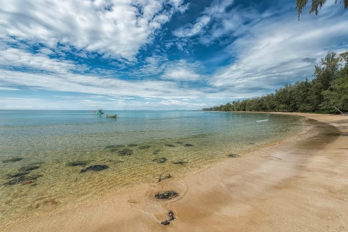 Another island in Vietnam comes out of the shadows