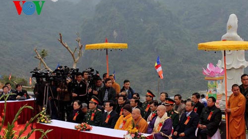 President pays visit to Cao Bang border guards