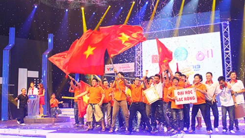Lac Hong wins big at Robocon Vietnam 2013
