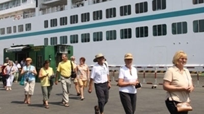 Seminar talks cruise tourism development