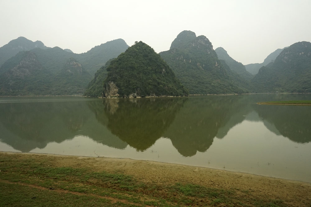 Tuy Lai lake – small Ha Long Bay in Hanoi